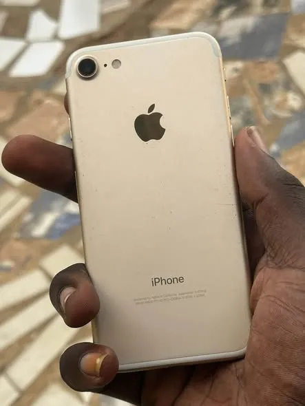 Iphone 7 simple nikél